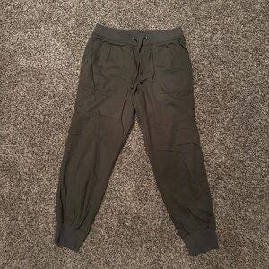 GAP Men's Dark Green Jogger Pants